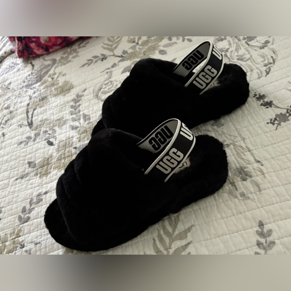 NWOT UGG “Fluff Yeah” sling back slippers